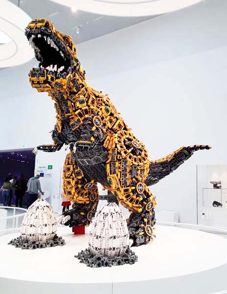 Dinosaur fashioned from Technics LEGO bricks